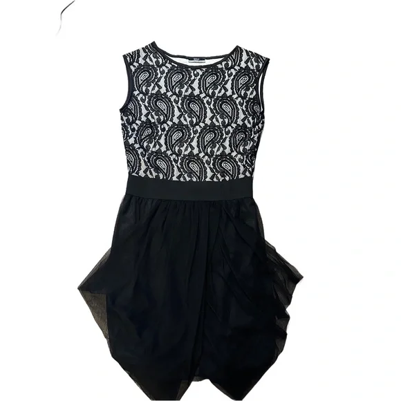 ✨Black Lace & Tulle Bubble Hem Dress – Size Medium✨ - Picture 4 of 9